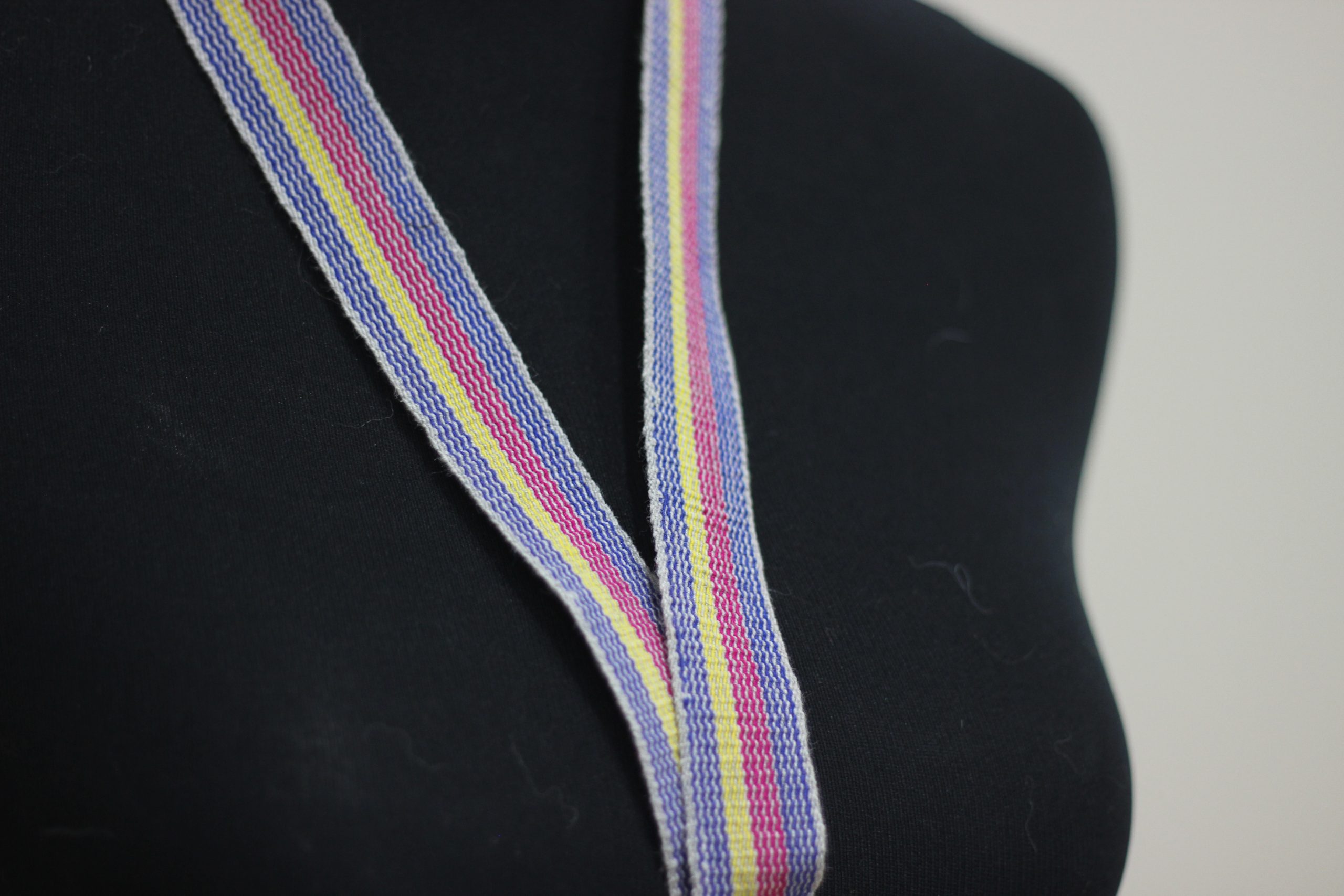 Lanyard tejido tradicional gama colores